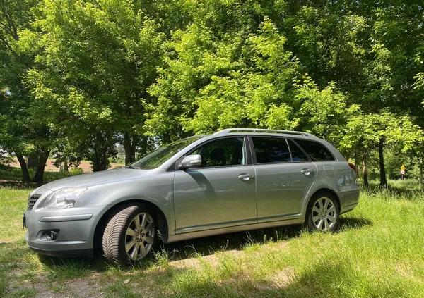 samochody osobowe Toyota Avensis cena 14500 przebieg: 211100, rok produkcji 2008 z Poznań